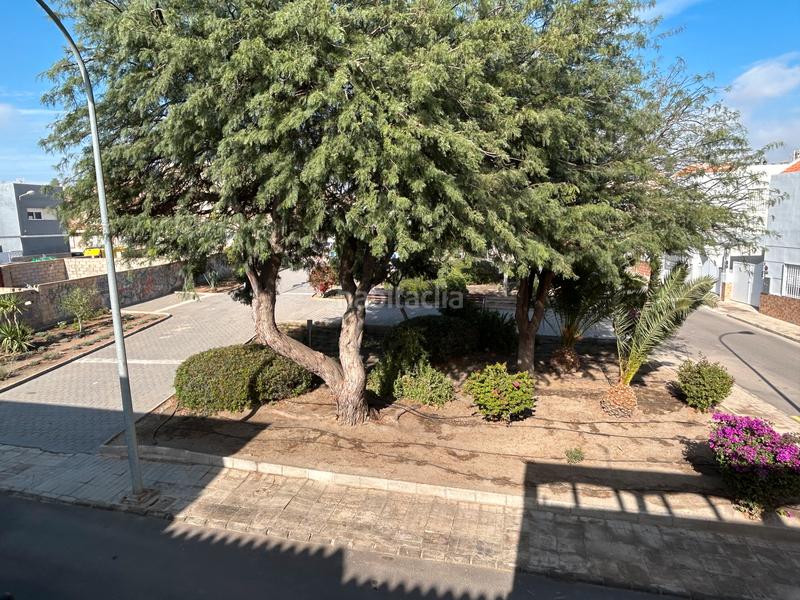Foto cf9d73a3-7c0f-478e-870d-96e3c1627333. Casa adosada en calle olallo morales 3 en El Alquián Almería
