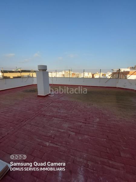 Foto c6496957-68c9-4769-b615-4958465fe8c5. Appartamento in paseo de Almería 24 in Centro Almería