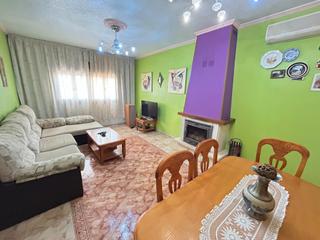 Semi detached house in Calle carmen norte 10