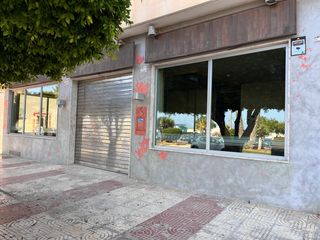 Local Comercial en Avenida Antonio Machado 33