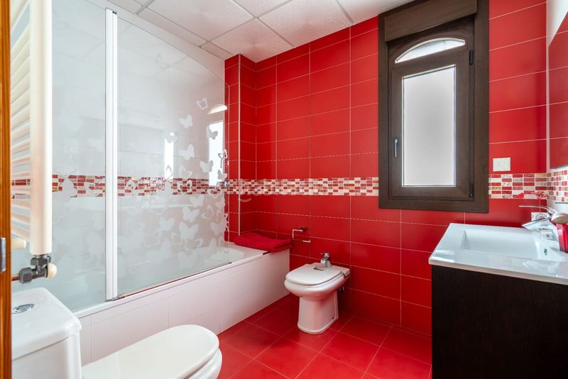 Foto b4c560ba-d338-4ea1-a0fb-8e46e9737e7f. Chalet en calle de los juegos de alejandría 32 chalet independiente en El Toyo en Almería