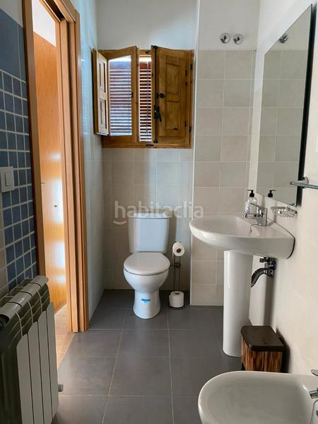 Foto e3f66b81-cbd5-46bb-9734-97d43eb1015b. Masia amb xemeneia calefacció a Zuheros