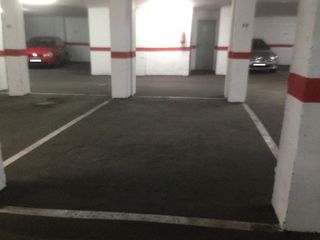 Car parking in Vista Alegre - Parque Cruz Conde