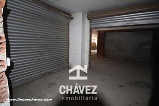 Local commercial  Carrer cot. Local-trastero-parking moto