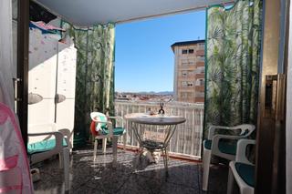 Piso  Carrer de sant casimir. Piso con ascensor con preciosas vistas.