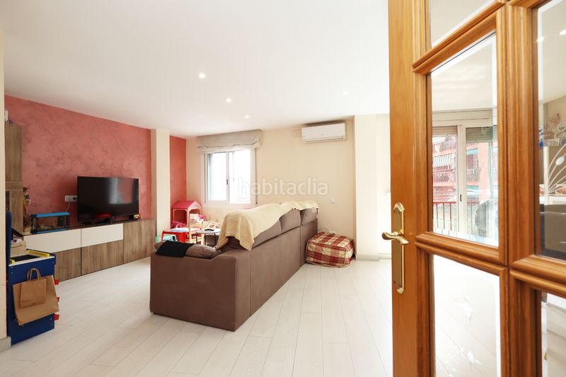 Foto ee0d351e-4726-437e-b009-80dd11943b4f. Pis a Centre Ripollet