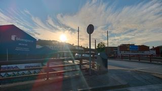 Local Comercial a La Cogullada. Excelente local comercial doble en terrassa sur � junto a rotond