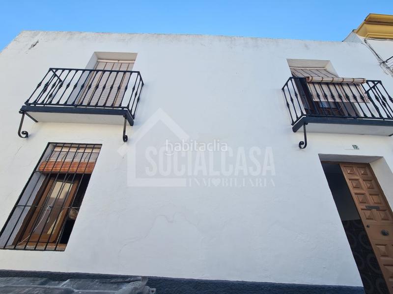 Foto a0a6067c-676d-4e04-b3be-831b2aa6557e. Casa centro urbano de almodovar vistas al castillo en Almodóvar del Río