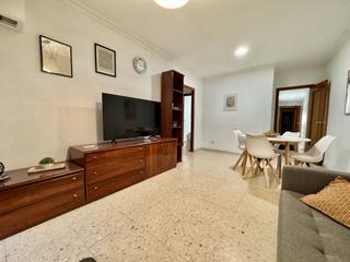 Affitto Appartamento in Ciudad Jardín - Zoco. Habitación en ciudad jardin junto a la avenida del aeropuerto