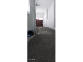 Aparcament cotxe a Ciudad Jardín - Zoco. Plaza de parking en avenida del aeropuerto