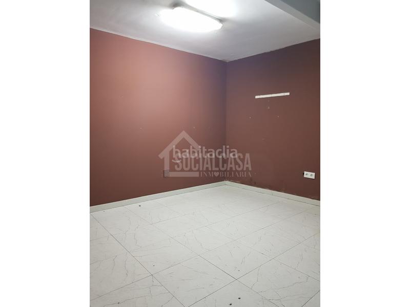 Foto 009d4b2f-e384-4002-a51d-3bbad1bd8ad8. Alquiler local comercial claudio marcelo ubicado excepcionalmente ,gran flujo de peatones en zona altamente comercial. en Córdoba