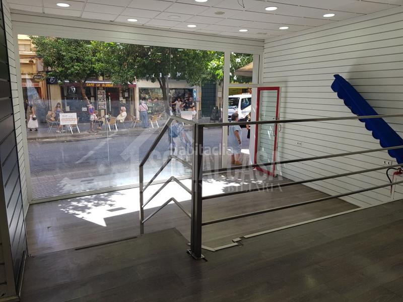 Foto 529a3b18-6e52-4d52-b0da-fb0359636f2e. Alquiler local comercial claudio marcelo ubicado excepcionalmente ,gran flujo de peatones en zona altamente comercial. en Córdoba