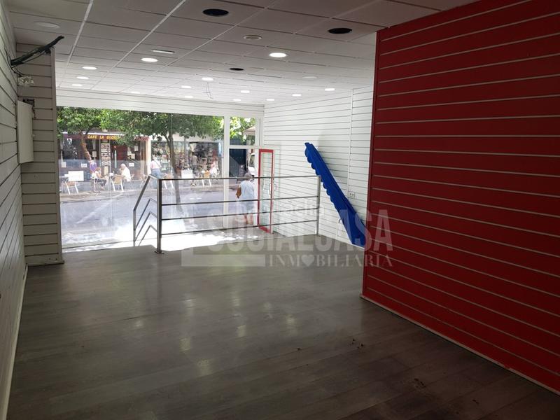 Foto bd588868-7c98-46f6-8750-f77b8f0f802e. Alquiler local comercial claudio marcelo ubicado excepcionalmente ,gran flujo de peatones en zona altamente comercial. en Córdoba