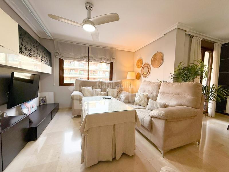 Foto 2115aded-32c4-4543-b5b8-d772d2c660d7. Piso exclusiva vivienda amueblada con opción de 2 cocheras y trastero a 1 minuto de hipercor en Córdoba