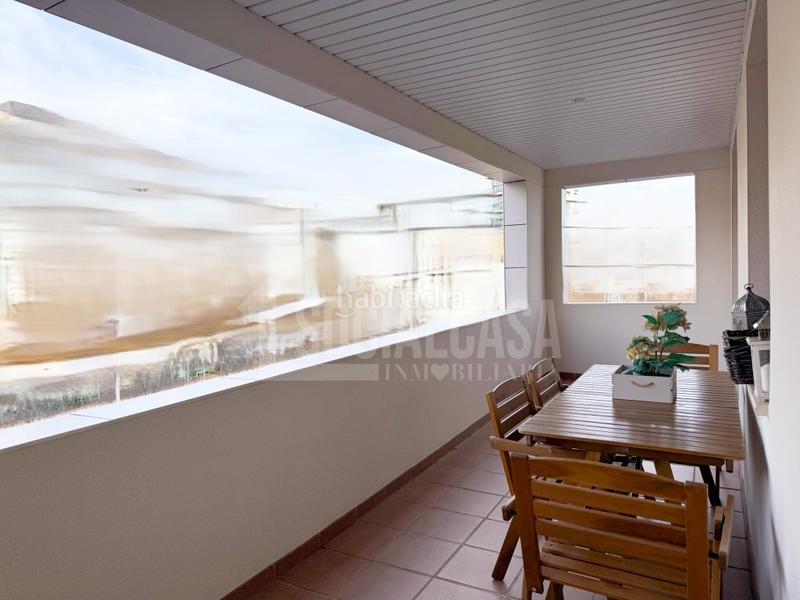Foto 66ddbe62-4801-496a-9ebf-f0fbbc401d83. Piso exclusiva vivienda amueblada con opción de 2 cocheras y trastero a 1 minuto de hipercor en Córdoba