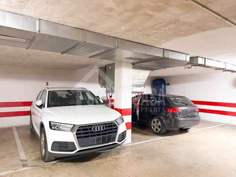 Foto 7031b607-ff68-4fa0-97d6-8b0606ff14f3. Piso exclusiva vivienda amueblada con opción de 2 cocheras y trastero a 1 minuto de hipercor en Córdoba