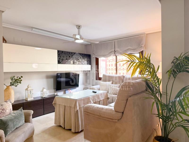 Foto c32debce-0bde-4a7e-a5fe-715961387f55. Piso exclusiva vivienda amueblada con opción de 2 cocheras y trastero a 1 minuto de hipercor en Córdoba