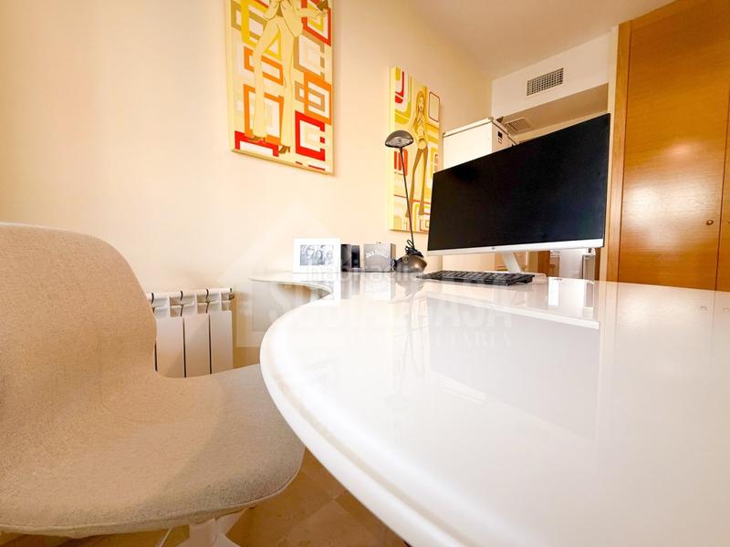 Foto c9657639-0fad-4aed-b895-90108966bc78. Piso exclusiva vivienda amueblada con opción de 2 cocheras y trastero a 1 minuto de hipercor en Córdoba