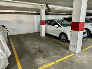 Parking voiture à Sector Sur. Plaza de garaje en avenida de cádiz frente al centro de salud