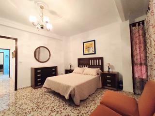 Maison à Fernán - Núñez. Gran oportunidad en fernánnuñez! casa espaciosa y con muchas pos