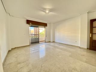 Flat en Ciudad Jardn - Zoco. Piso avenida aeropuerto