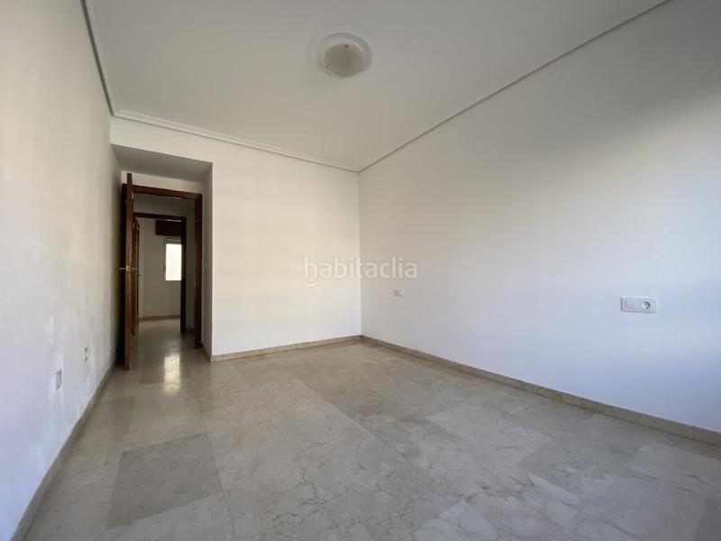Foto a572fb76-b7e5-4998-a644-3b1f1b66a562. Piso  avenida aeropuerto en Ciudad Jardín - Zoco Córdoba