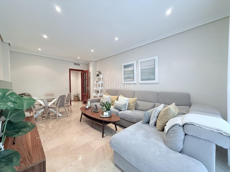 Foto 38220f61-9d5c-47ef-a02a-bbf54b35a861. Piso vivienda en zona arruzafilla tablero con piscina 2 plazas de garaje y trastero en Córdoba