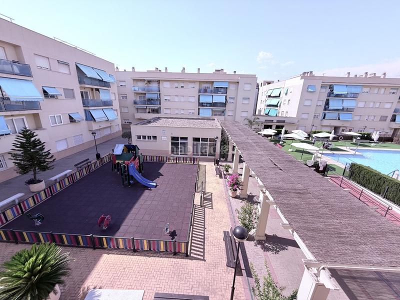 Foto ad3e93d2-260d-4f6a-9787-65e1fabc92cf. Piso vivienda en zona arruzafilla tablero con piscina 2 plazas de garaje y trastero en Córdoba
