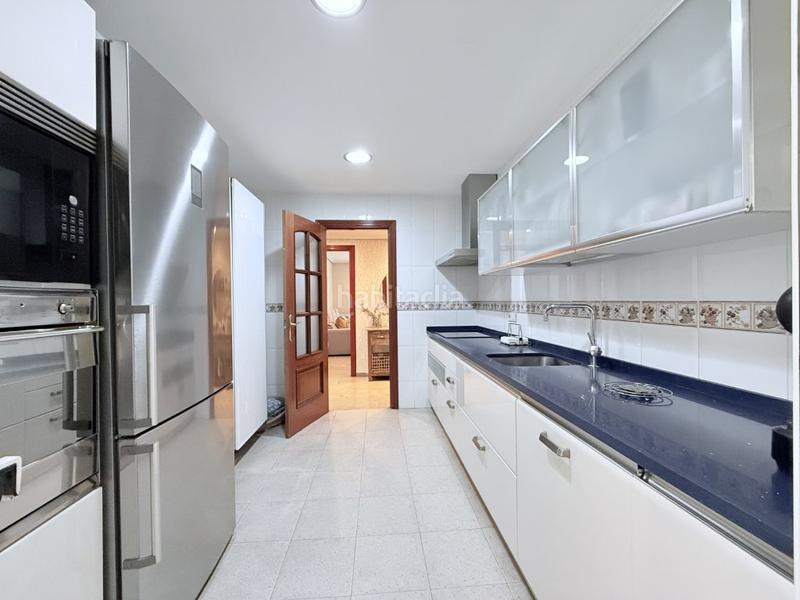 Foto b25910e7-c061-41e5-a9d5-118e4ce500f0. Piso vivienda en zona arruzafilla tablero con piscina 2 plazas de garaje y trastero en Córdoba