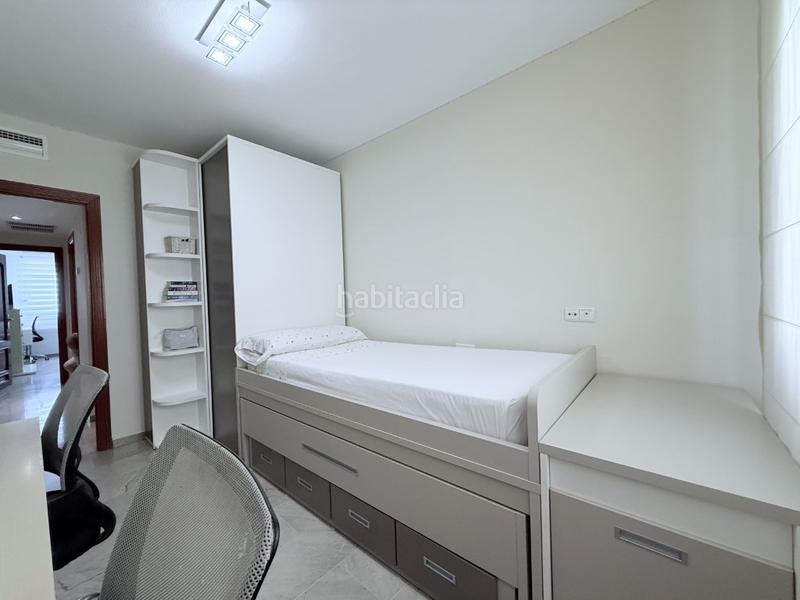 Foto b4089b6b-d6d0-4a7d-baf5-024603abdc1b. Piso vivienda en zona arruzafilla tablero con piscina 2 plazas de garaje y trastero en Córdoba
