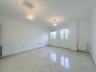 Rent Flat in Huerta de la Reina - Trassierra. Oportunidad de alquiler en el vial!
