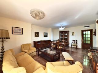 Location Appartement à Ciudad Jardín - Zoco. 4 dormitorios 2 baños para estudiantes