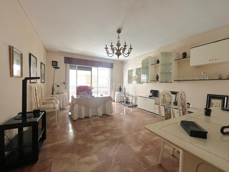 Foto 4f03fcd7-e9b7-4946-ad4f-c9b78416b397. Piso gran oportunidad piso familiar de 180 m con espacios exteriores y garaje en Córdoba