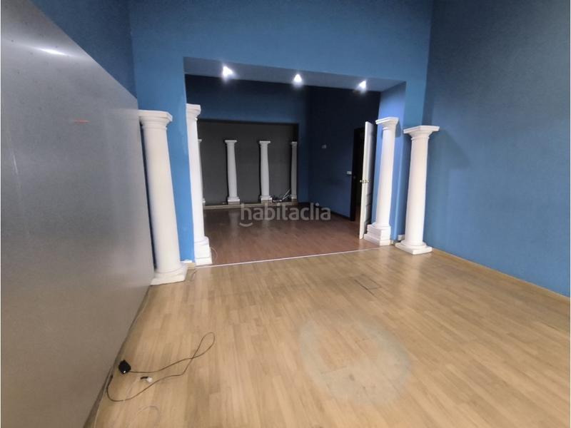 Foto cfbb0929-3620-4df6-8e79-ee0b2a1c85e7. Alquiler local comercial  en la avenida ollerias en Córdoba