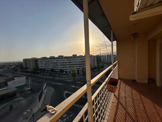 Alquiler Piso en Vista Alegre - Parque Cruz Conde. Se alquila piso de estudiantes con 4 habitaciones junto a la ave