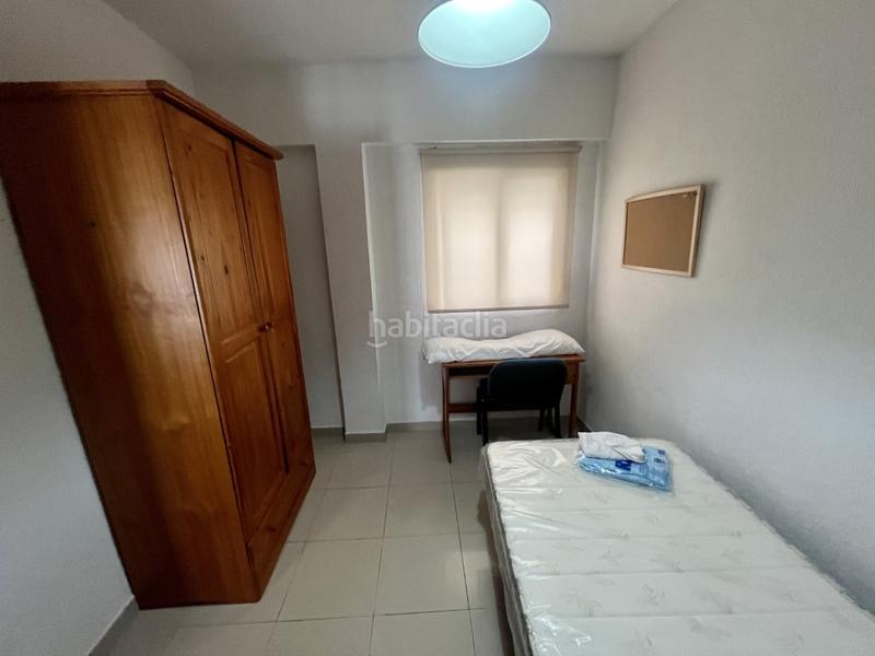 Foto 4e7d993a-869f-4548-b483-50dfb5b5a46b. Alquiler piso  estudiantes 3 habitaciones en Ciudad Jardín - Zoco Córdoba