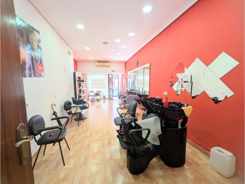 Foto 9e50797d-4577-4afe-9112-8ff36478281a. Local comercial local ciudad jardín se vende , reformado más un baño almacén en Córdoba
