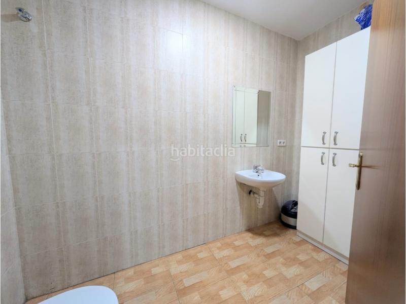 Foto dbc756e0-6d32-4ecc-a36a-d92e3b77314c. Local comercial local ciudad jardín se vende , reformado más un baño almacén en Córdoba