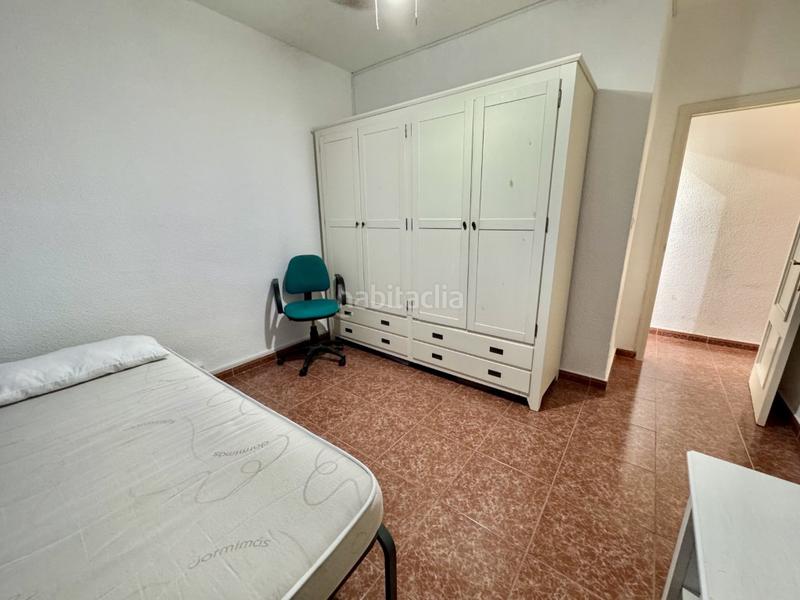 Foto 0e74c996-ea21-4efa-9d91-2b44f0b854d0. Alquiler piso habitacion disponible para estudiantes en Córdoba