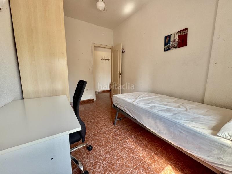 Foto c1fc2100-d832-45f5-ba7d-ffe0f38a2c0e. Alquiler piso habitacion disponible para estudiantes en Córdoba