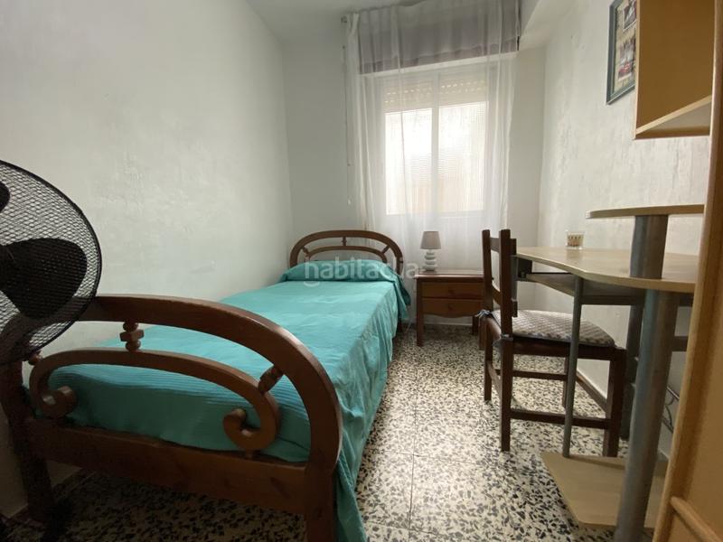 Foto 33da36ab-8926-4116-86e6-1ef744717154. Alquiler piso en c. vázquez aroca 4 dormitorios para estudiantes disponibles 3 en Córdoba