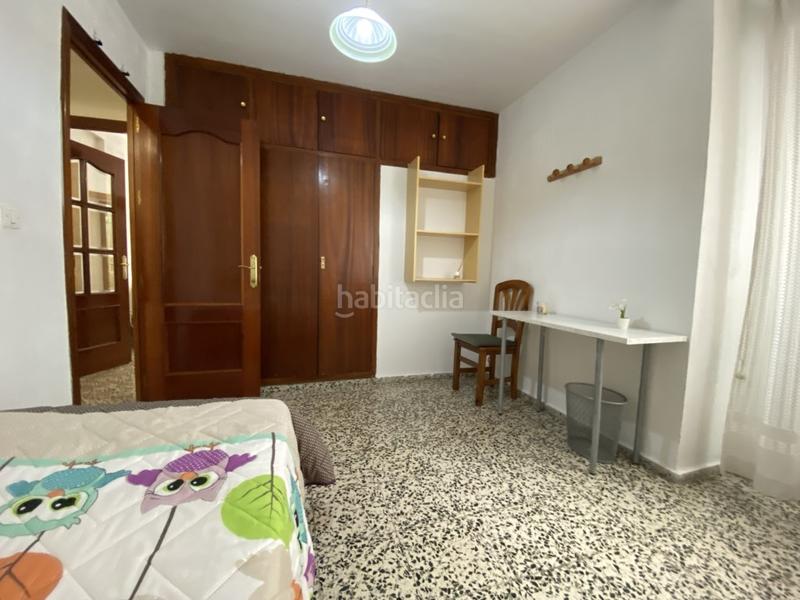 Foto 39aec0ff-76a7-47f8-985c-2fa89b20d0dc. Alquiler piso en c. vázquez aroca 4 dormitorios para estudiantes disponibles 3 en Córdoba