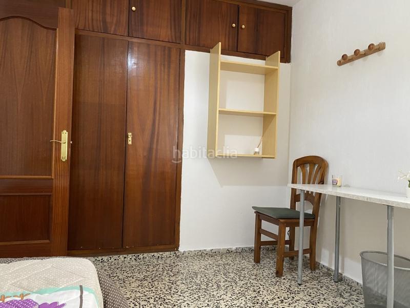 Foto 5d01ce52-1f94-4046-8924-b21c4bde9cf9. Alquiler piso en c. vázquez aroca 4 dormitorios para estudiantes disponibles 3 en Córdoba