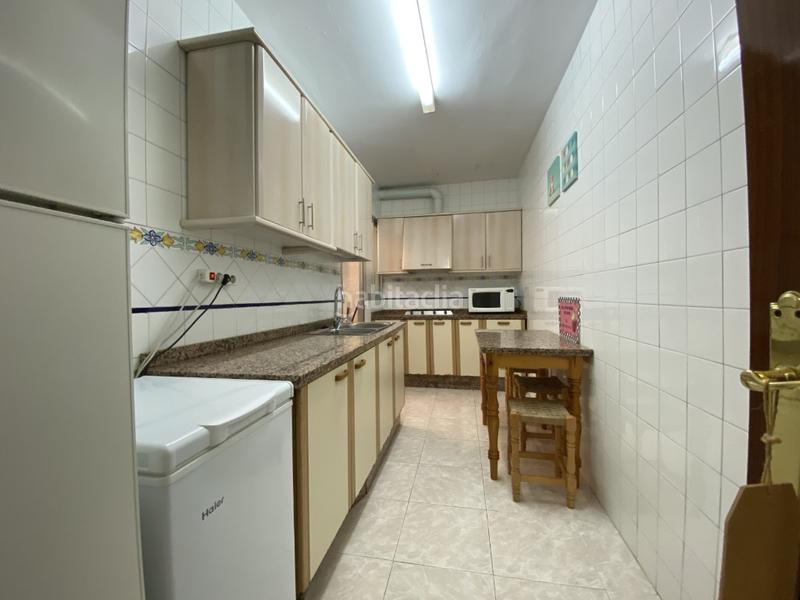 Foto 602b94bd-f6dc-4476-a002-5dadce1bd602. Alquiler piso en c. vázquez aroca 4 dormitorios para estudiantes disponibles 3 en Córdoba