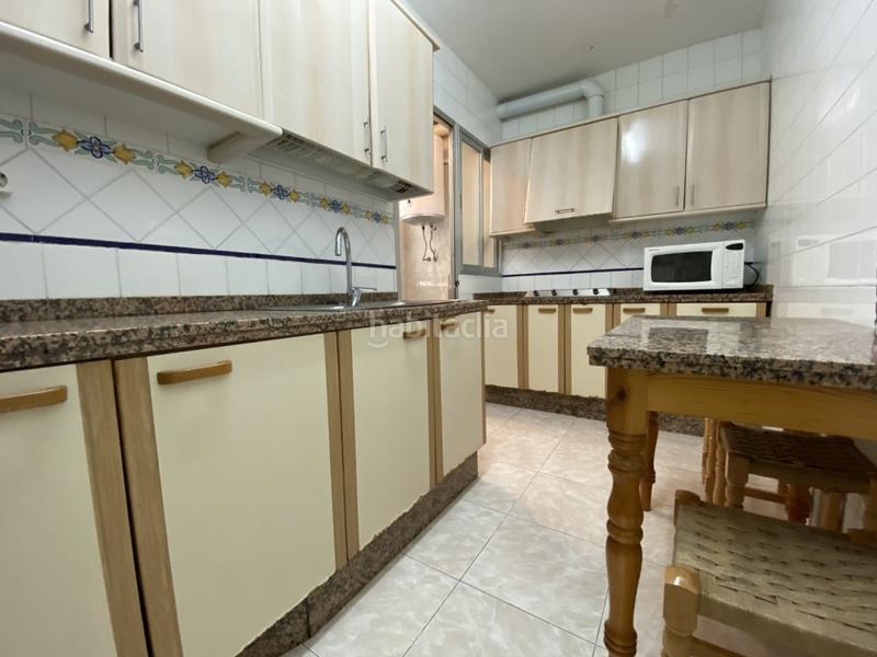 Foto d6573c3a-51ab-4803-9005-241b7fe03160. Alquiler piso en c. vázquez aroca 4 dormitorios para estudiantes disponibles 3 en Córdoba