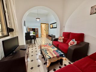 Affitto Appartamento in Ciudad Jardín - Zoco. Piso de 4hab en ciudad jardin para estudiantes  luminoso y amueb