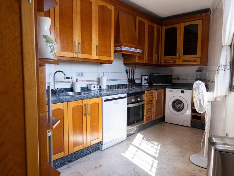 Foto a861a2a2-ce00-4d3c-ad9b-bb54f4613c68. Chalet with parking in El Brillante -El Naranjo - El Tablero Córdoba