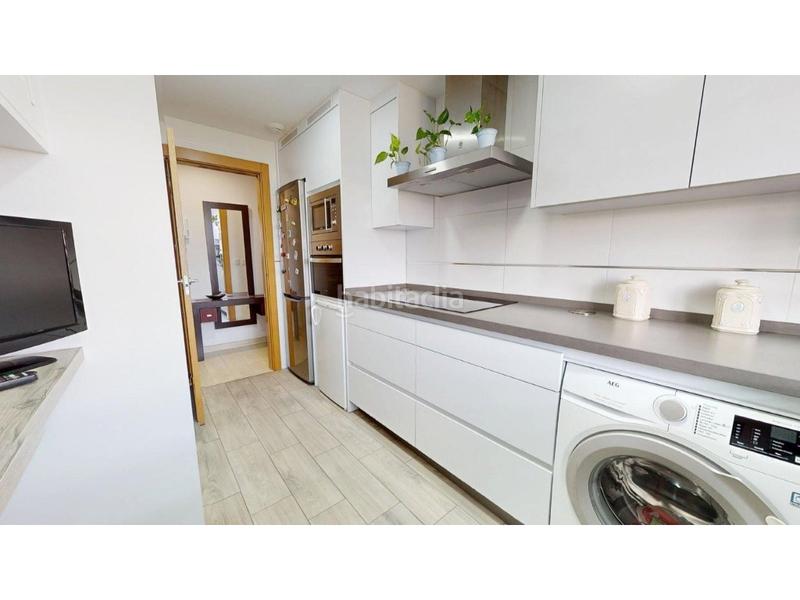 Foto d12da807-c35f-4486-b828-9c2578f27ec1. Appartamento con parcheggio piscina in Poniente-Norte - Miralbaida - Parque Azahara Córdoba