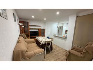 Rent Flat in Ciudad Jardín - Zoco. Se alquila habitación en ciudad jardín  zona medina azahara
