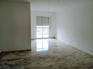 Lloguer Pis  Plaza vista alegre. 4 habitaciones, terraza y garaje en plaza de vistalegre